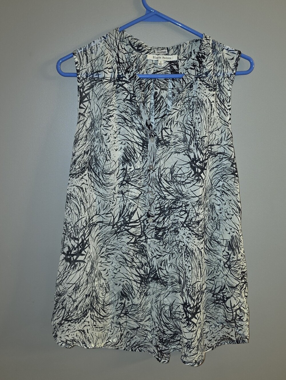 Sleevless Blouse